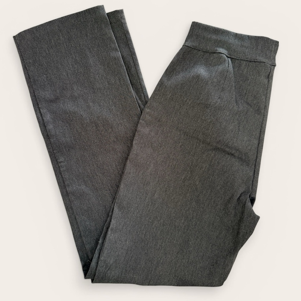 Hue Pull On Gray Trousers
